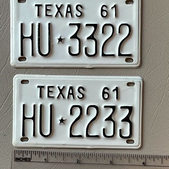 (2) Vintage Cereal Box Bicycle License Plates Texas 1961 - Picture 8 of 9